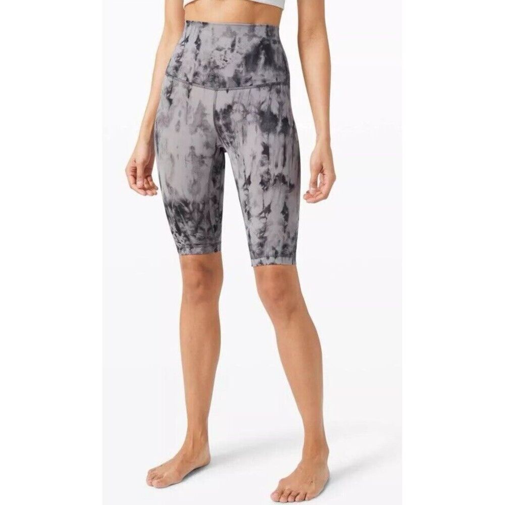Lululemon: Align Super High Rise Short 10" Game Day Dark Chrome Black Multi Sz 4